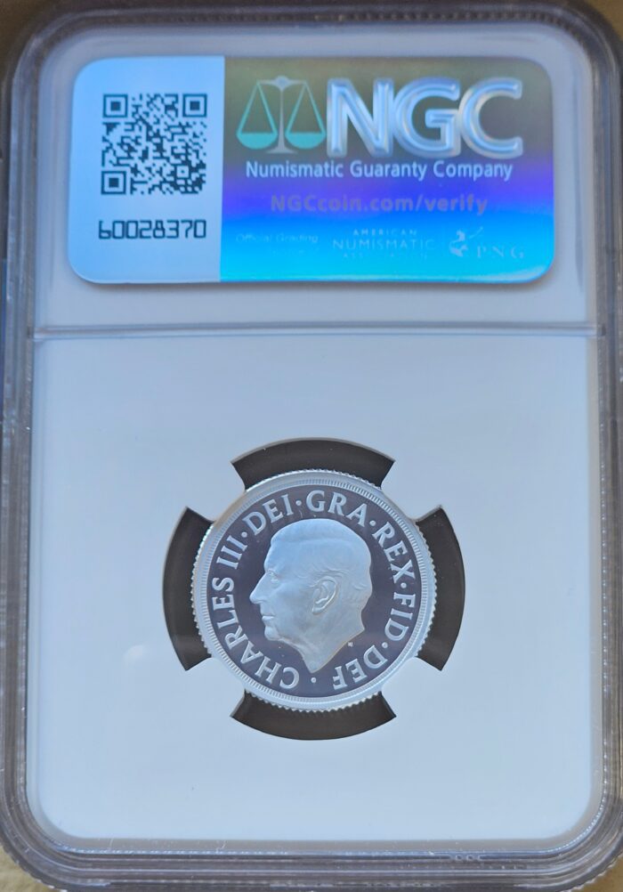 2025 FIRST EVER Silver Sovereign - Image 2